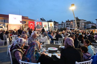 Kepez’in iftar sofraları gönülleri buluşturuyor