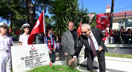 Kocagöz, “Çanakkale’yi geçilmez kıldılar”