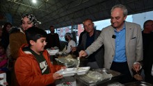 Kocagöz’den komşularına iftarda yemek servisi