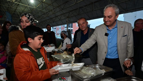 Kocagöz’den komşularına iftarda yemek servisi 