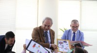 Kocagöz, çocuklarla bayramlaştı