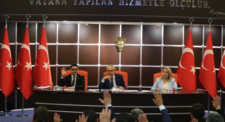 Kepez Meclisi’nden Edip Akbayram ve Volkan Konak’a vefa  