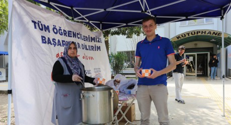 Kepez’den sınav haftasında öğrencilere sıcak çorba