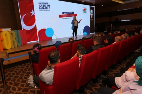 Kepez’in Kariyer ve istihdam Günleri’nde liderlik ve başarı tüyoları