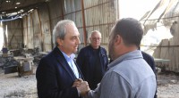 Kocagöz, Hurdacılar Sitesi’nde esnafın yanında