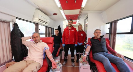 Kepez Belediyesi’nden Kızılay’a kan bağışı desteği