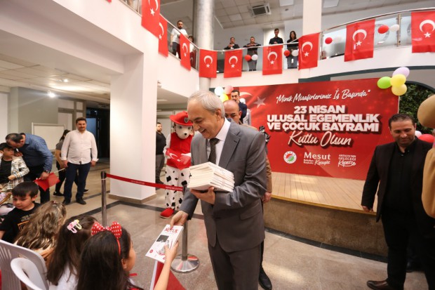 Kocagöz’den 23 Nisan’da çocuklara en güzel hediye: Nutuk