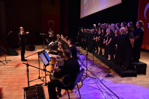 Tayfun Aygün THM Korosu’ndan23 Nisan’a özel konser