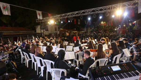 Kepez’den 23 Nisan’a özel senfonik Rock konseri 