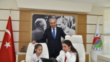 Kepez’de başkanlık koltuğu 23 Nisan’da çocukların