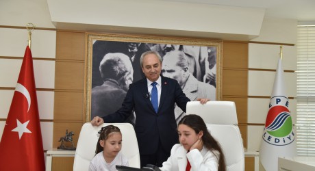 Kepez’de başkanlık koltuğu 23 Nisan’da çocukların