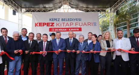 Kepez Kitap Fuarı “Sayfalar Değişir, Değiştirir” temasıyla kapılarını açtı