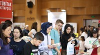 Kepez Kitap Fuarı’nın ikinci gününde yazarlar okurlarıyla buluştu