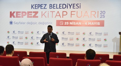 Kepez’de “Düşünen Makine Çağında İnsan Olmak” konuşuldu