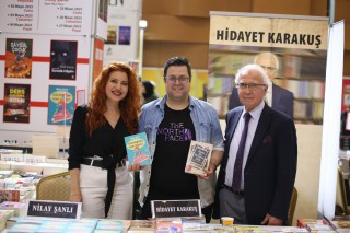 Ünlü yazarlardan Kepez Kitap Fuarı’na övgüler