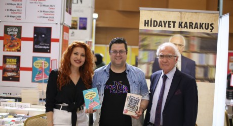 Ünlü yazarlardan Kepez Kitap Fuarı’na övgüler