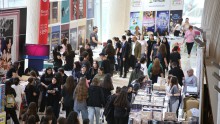 Kitapseverlerden Kepez Kitap Fuarı’na yoğun ilgi