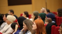 İnci Aral Kepez Kitap Fuarı’nda okurlarıyla buluştu