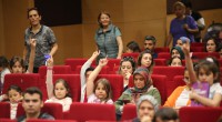 Varol Yaşaroğlu, Kepez Kitap Fuarı’nda okurlarıyla buluştu