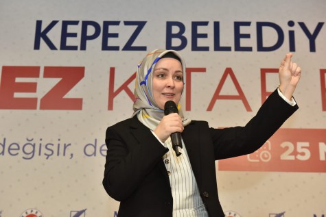 Kepez Kitap Fuarı’nda aile kavramının önemi anlatıldı