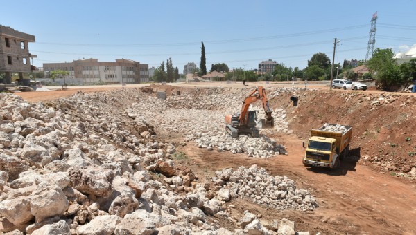 Kepez’den su baskınlarına karşı hummalı çalışma 