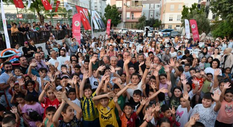 Mahallelerde eğlence “Sahne Kepez” ile başladı  
