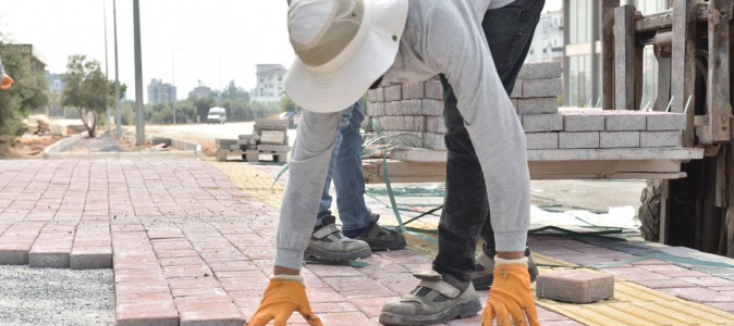 Kepez’den Aydoğmuş Mahallesi’nde kaldırım çalışması