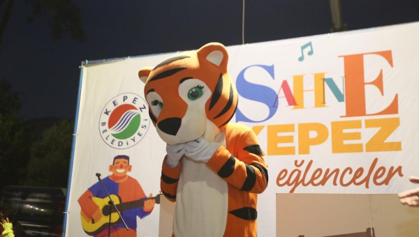 Sahne Kepez, Kütükçü Mahallesi’nde gönülleri fethetti 