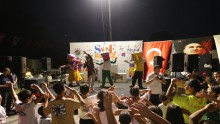 Müzik, tiyatro ve eğlence Duraliler’i sardı