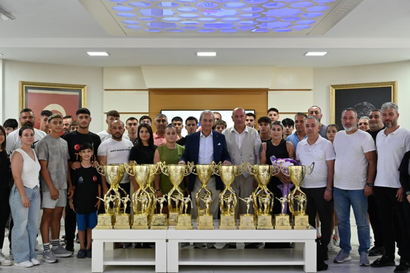 Kick Boks Şampiyonlar Galası Kepez’de Başlıyor!