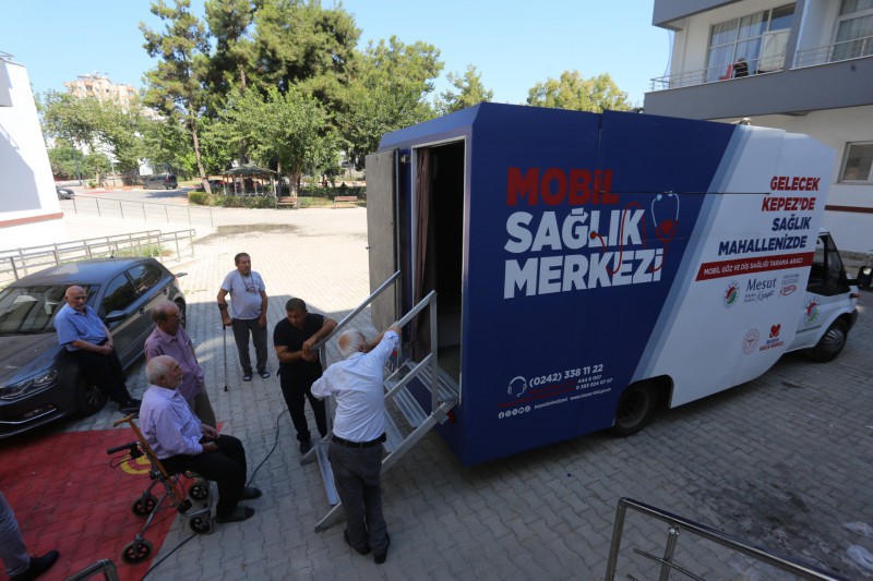 Kepez’den Huzurevi’ne Göz Taraması Desteği