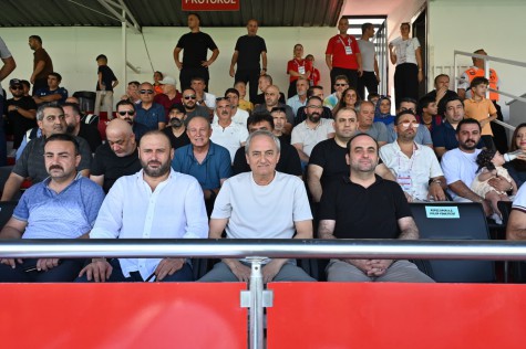 Kocagöz, Kepezspor Futbol AŞ-Karaman KF maçını tribünden izledi