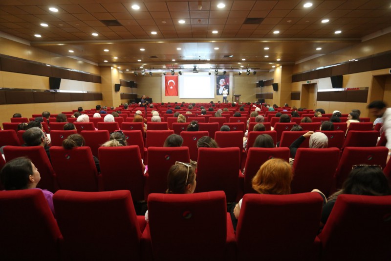 Kepez Belediyesi’nden Kreş Çalışanlarına Güvenlik Eğitimi