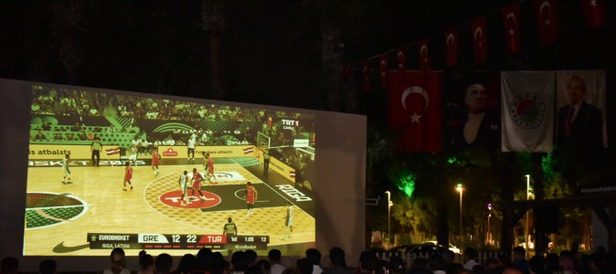 Dokumapark’ta Milli Maç heyecanı