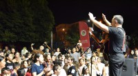 Kepez’in 68 mahallesinde “Sahne Kepez” ile sanat ve eğlenceye devam  