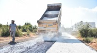 Kepez’in Odabaşı Mahallesi’ndeki 30 sokakta sathi asfalt hazırlığı