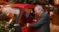 Çiçek Abbas, yıllar sonra Kepez’de minibüsüyle buluştu
