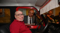 Çiçek Abbas, yıllar sonra Kepez’de minibüsüyle buluştu