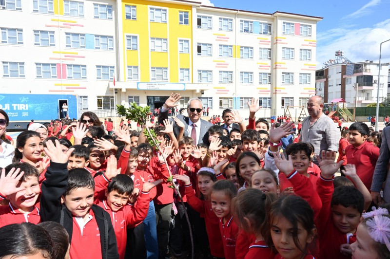 Başkan Kocagöz, Okul Ziyaretlerinde Talepleri Dinledi