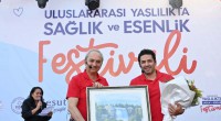 Başkan Kocagöz ve sanatçı Mert Fırat “Sanatın Yaşlılıkta İyileştirici Gücü”nü konuştu