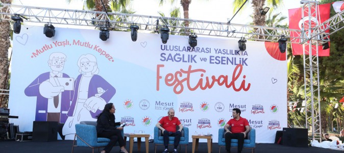 Başkan Kocagöz ve sanatçı Mert Fırat “Sanatın Yaşlılıkta İyileştirici Gücü”nü konuştu