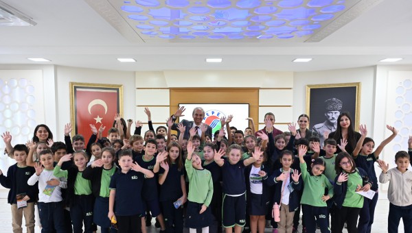 Başkan Kocagöz’e öğrencilerden ziyaret 