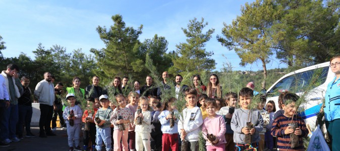 Kepezli Minikler, yangın sonrası orman alanına umut dikti