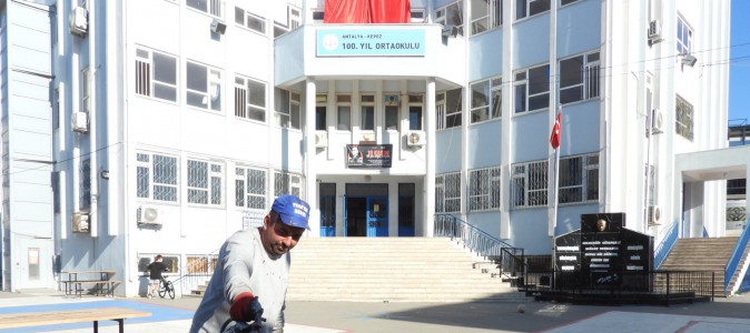 Kepez Belediyesi’nden okullara estetik dokunuş