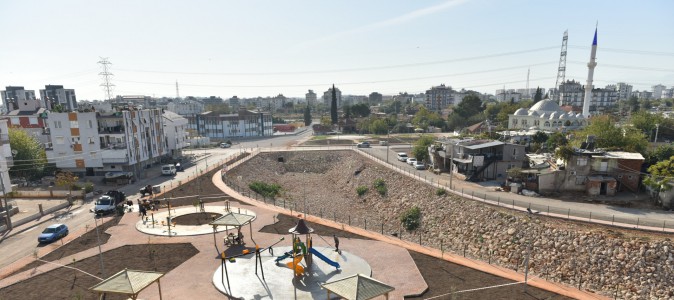 Şelale Mahallesi’nde drenaj hattı çevresine yeşil doku  