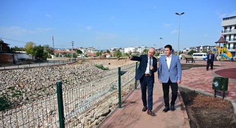 Kocagöz, Şelale Mahallesi’ne kazandırılan yeni park alanını inceledi