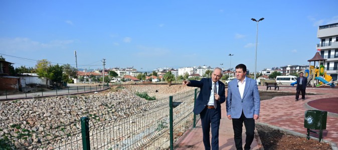 Kocagöz, Şelale Mahallesi’ne kazandırılan yeni park alanını inceledi