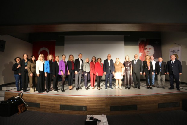 Kepez’de “Güçlü Kadınlar, Güçlü Yarınlar” konuşuldu