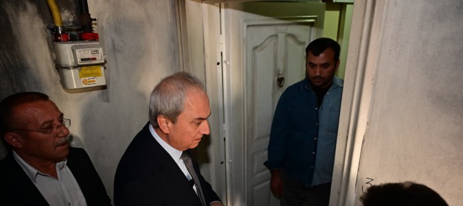 Başkan Kocagöz, evi yanan vatandaşı ziyaret etti