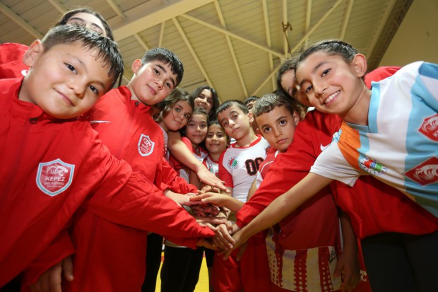 Geleceğin güreşçileri Kepez’de yetişiyor